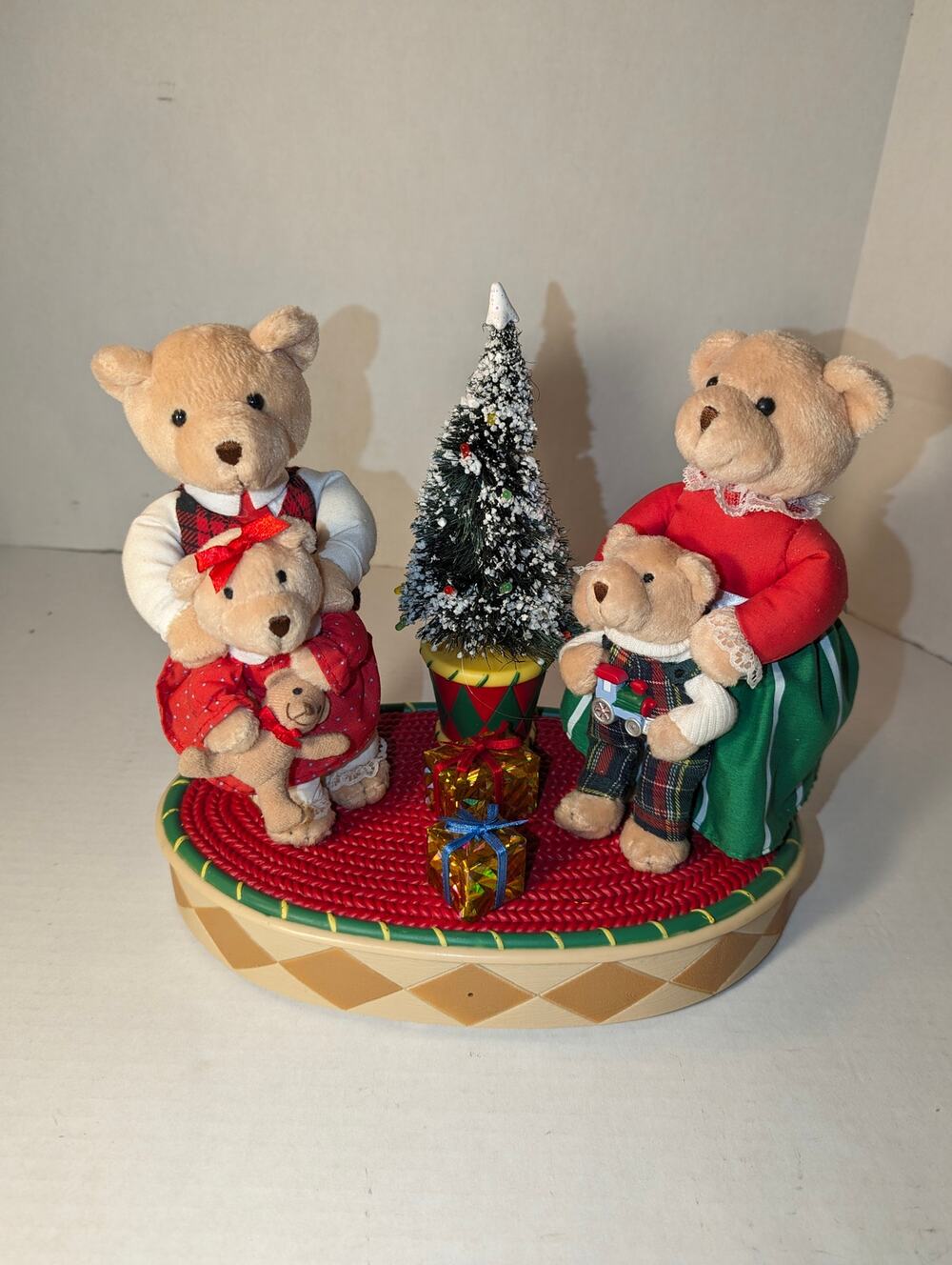 Vintage Avon Christmas Plush Teddy Bear Family Animated Talks Sings Tree Lights